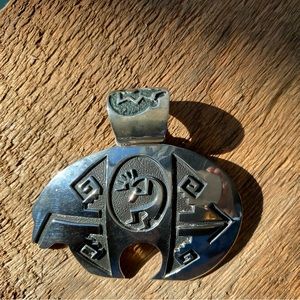 NAVAJO BEAR PENDANT, hallmark stamp “JN” or JM”